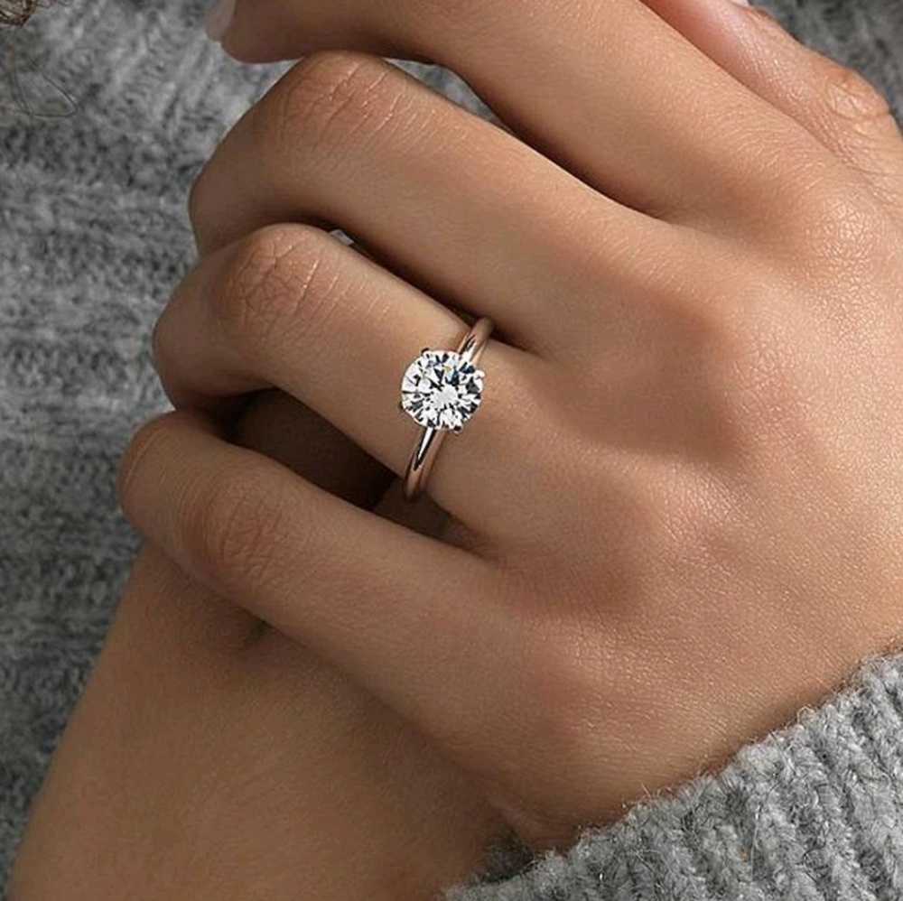 Meet your Posher, Cynthia